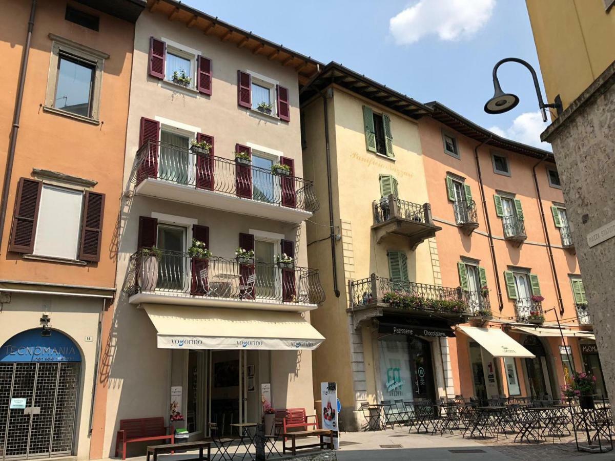 La Quadra Suites - Central Apartments In Iseo With Daily Housekeeping Exterior photo